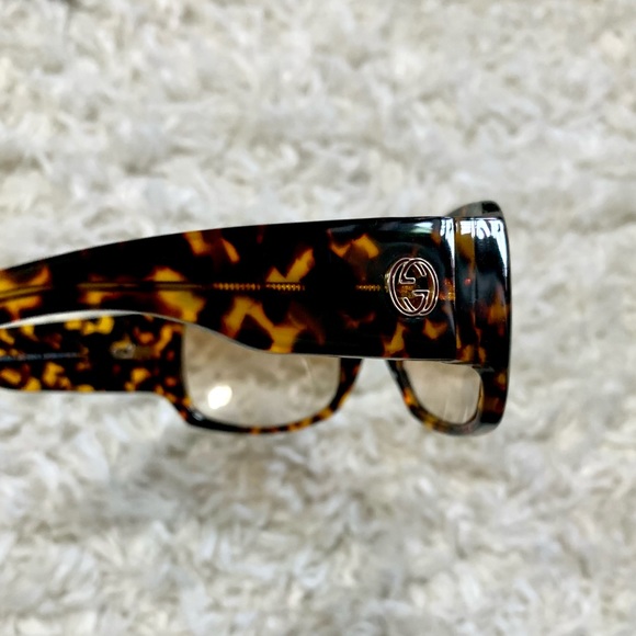 Gucci sunglasses, perfect condition - Picture 10 of 11